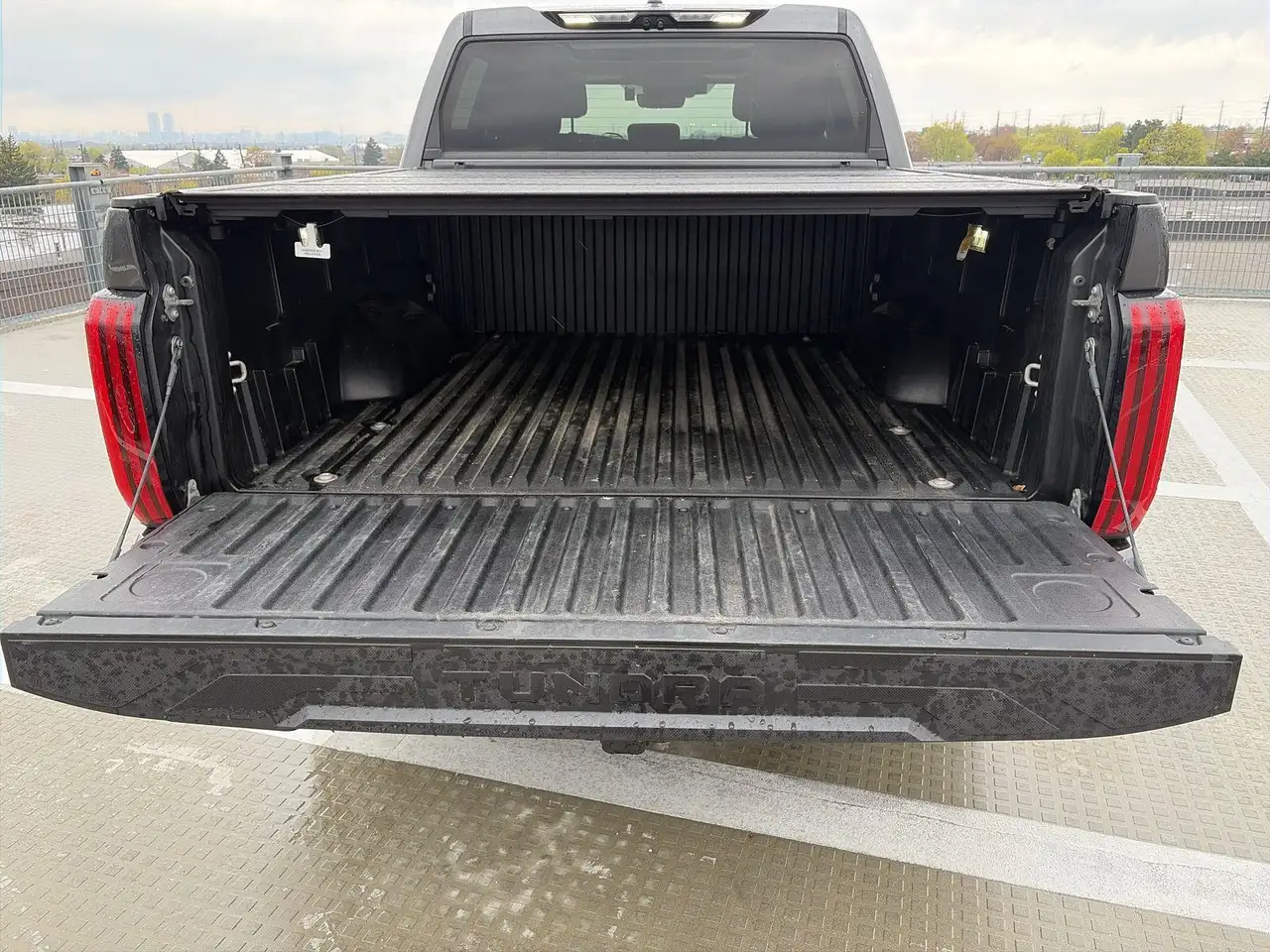 Toyota Tundra снимка Toyota Tundra