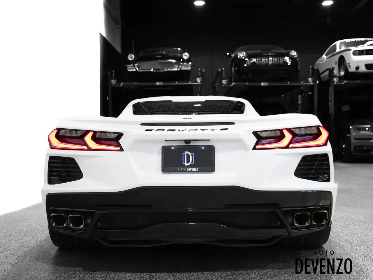 Chevrolet Corvette снимка Chevrolet Corvette