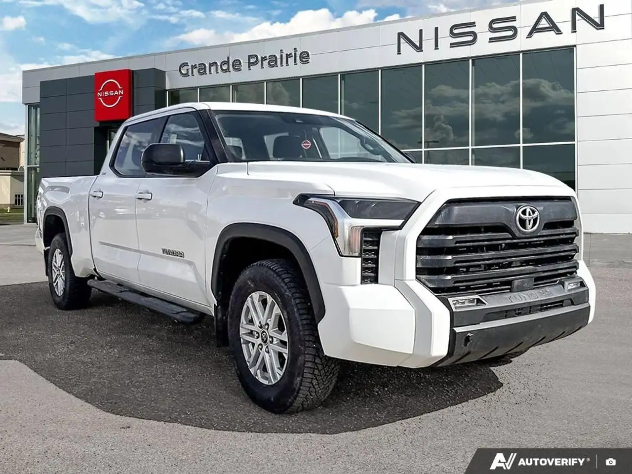 Toyota Tundra снимка Toyota Tundra