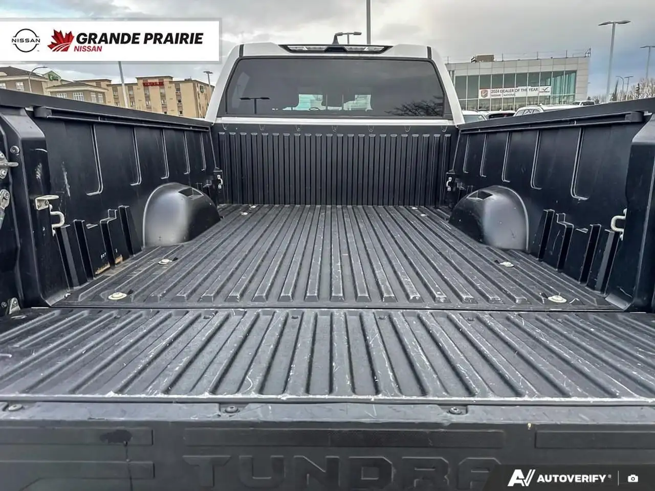 Toyota Tundra снимка Toyota Tundra