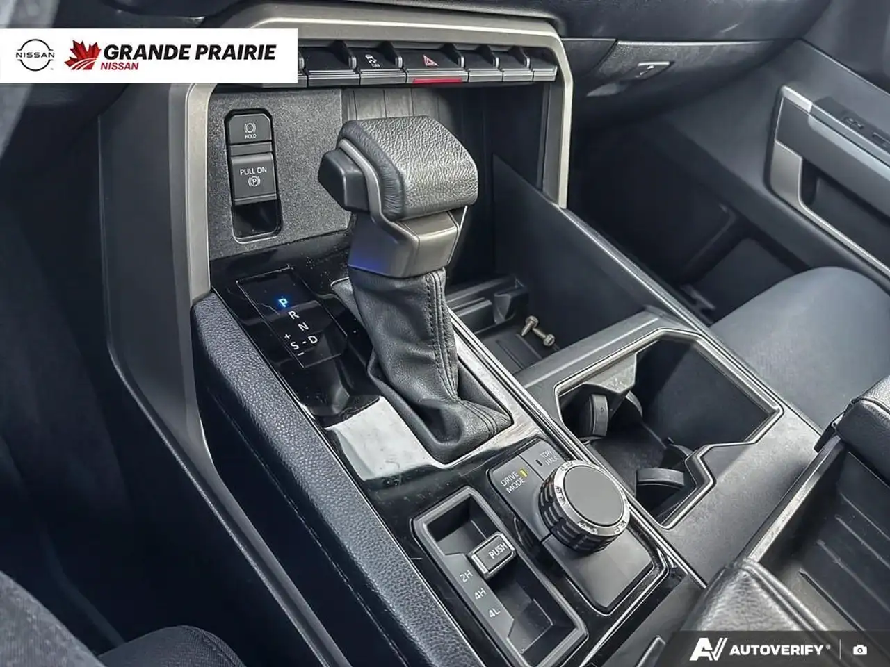 Toyota Tundra снимка Toyota Tundra