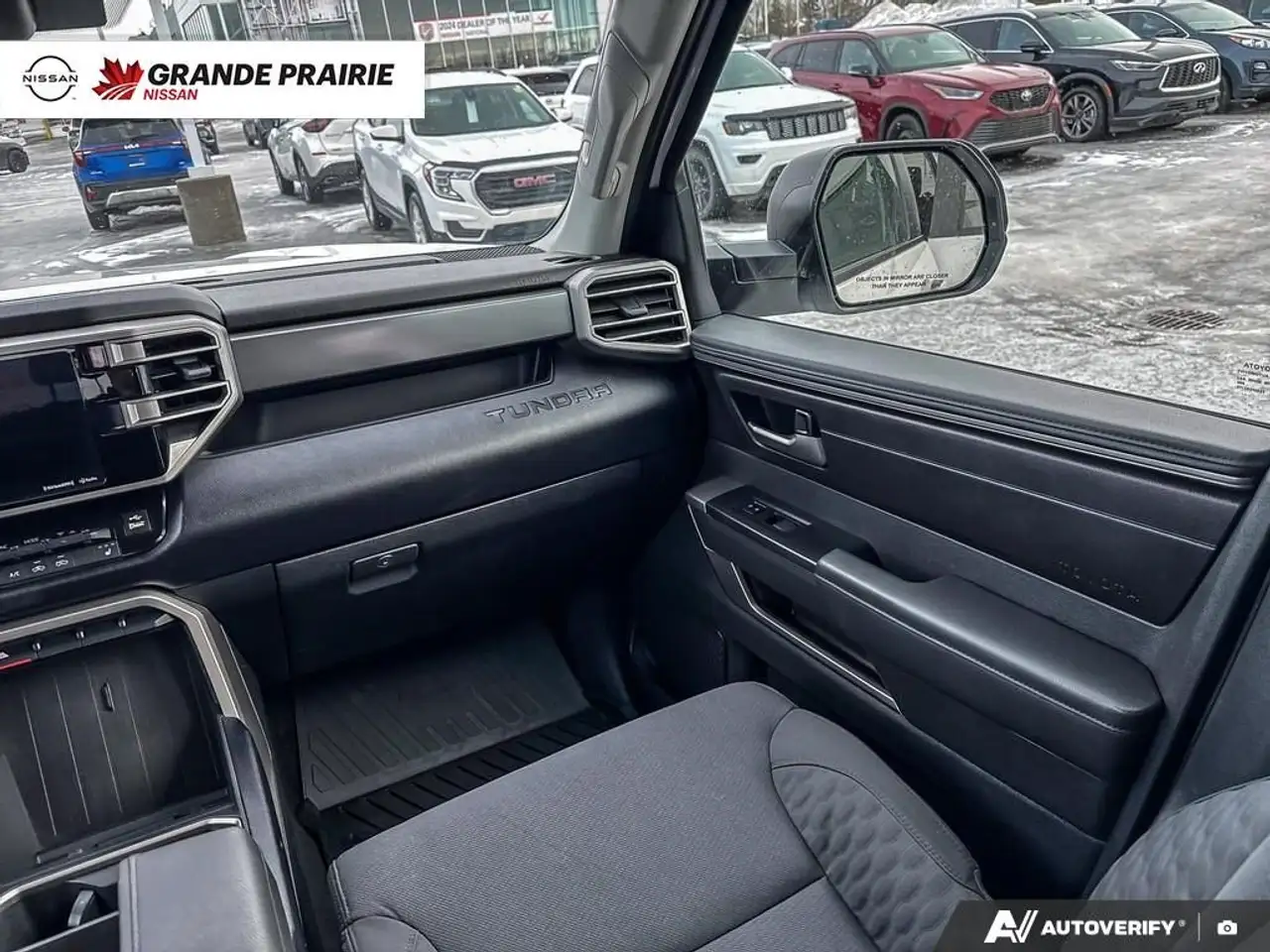 Toyota Tundra снимка Toyota Tundra