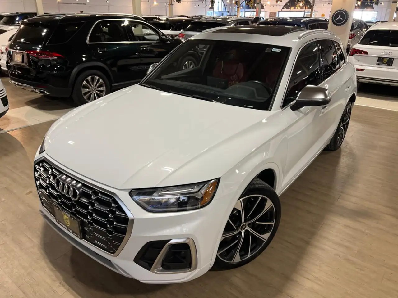 Audi SQ5 снимка Audi SQ5