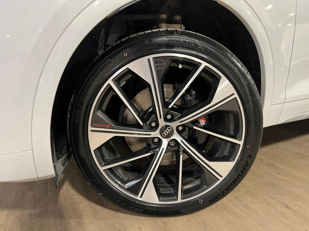 Audi SQ5 снимка Audi SQ5