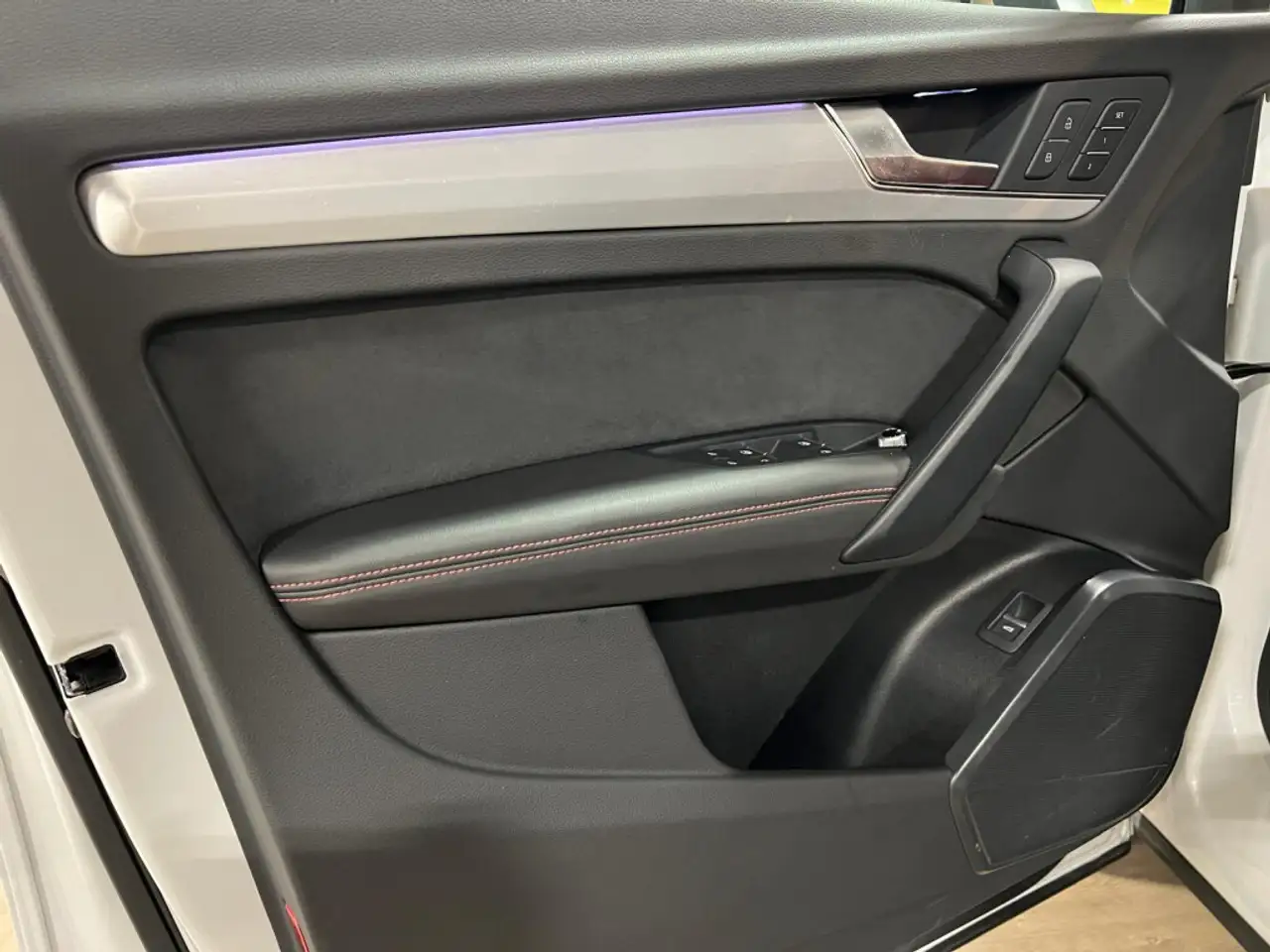 Audi SQ5 снимка Audi SQ5