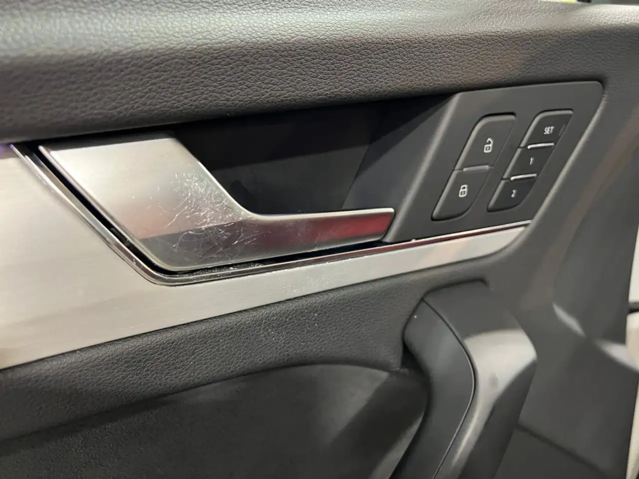 Audi SQ5 снимка Audi SQ5