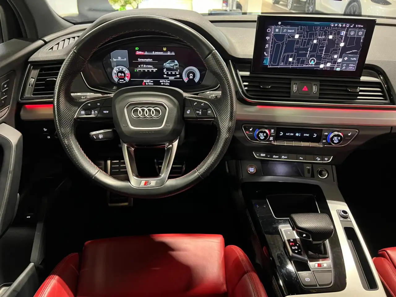 Audi SQ5 снимка Audi SQ5