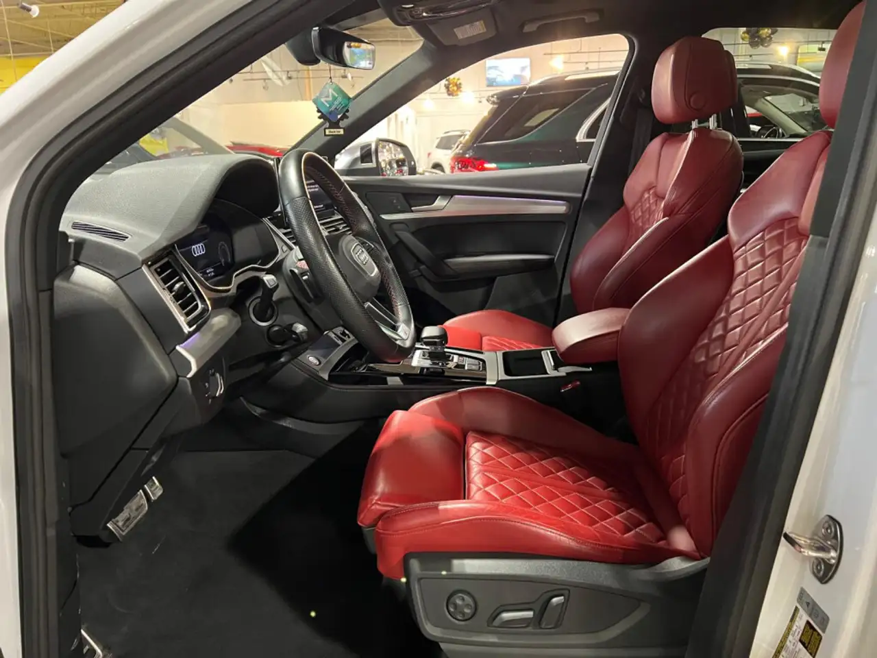 Audi SQ5 снимка Audi SQ5