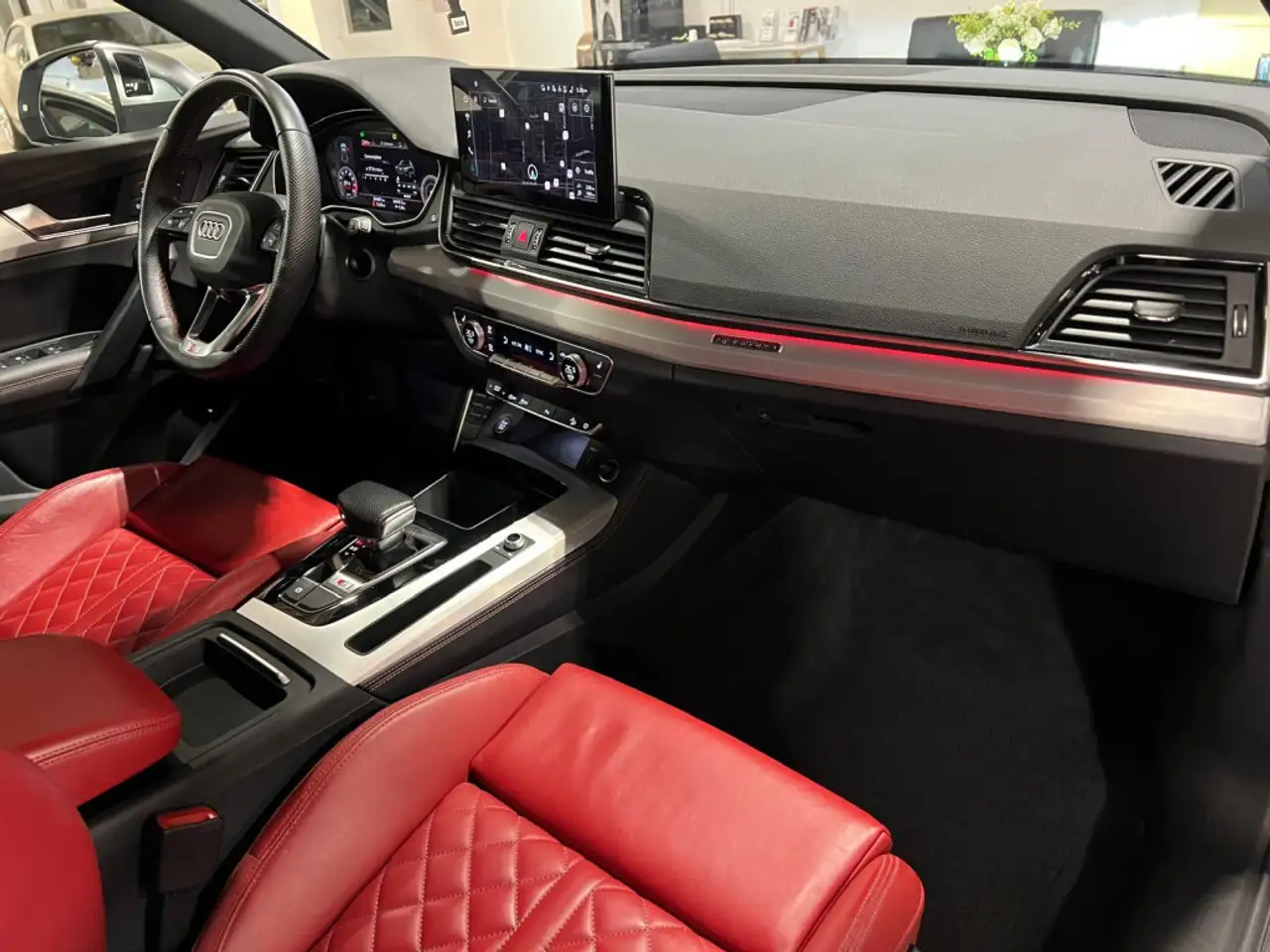 Audi SQ5 снимка Audi SQ5