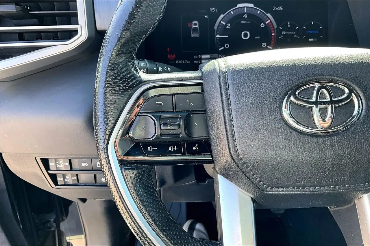 Toyota Tundra снимка Toyota Tundra