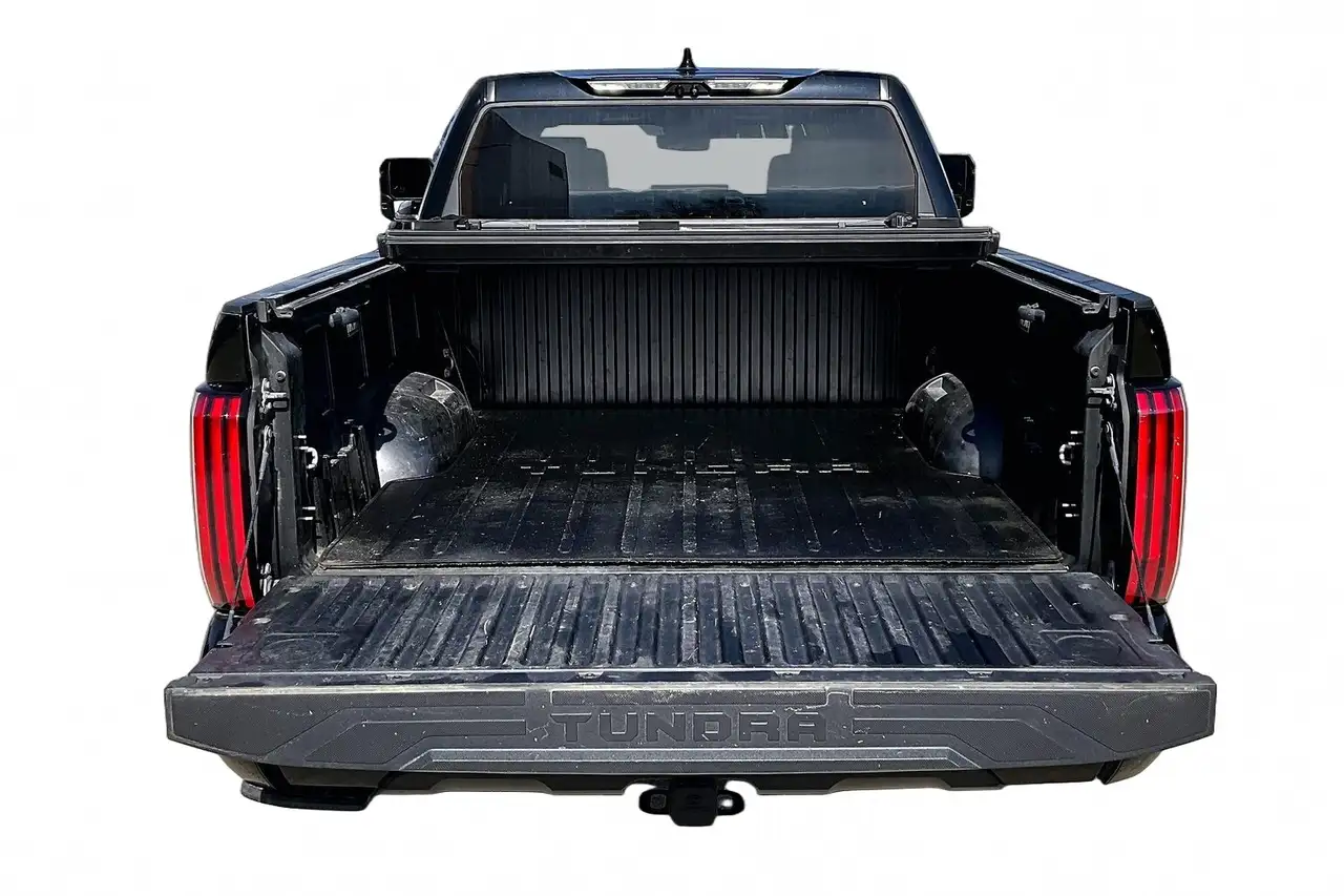Toyota Tundra снимка Toyota Tundra