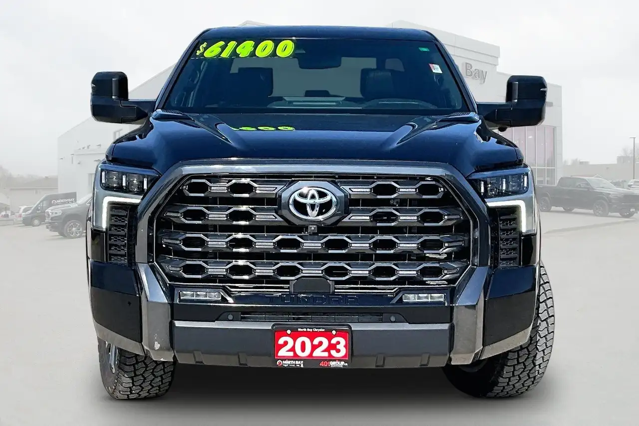 Toyota Tundra снимка Toyota Tundra
