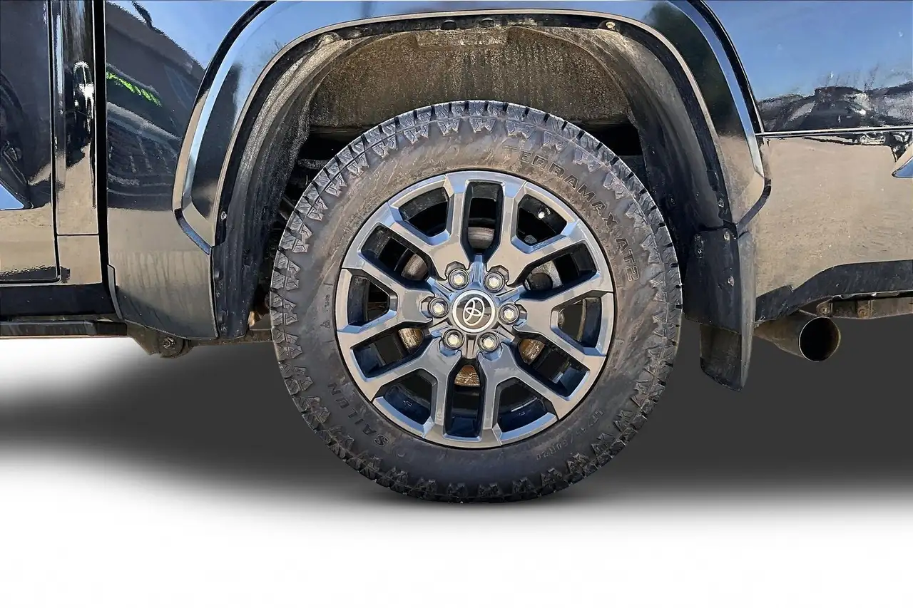 Toyota Tundra снимка Toyota Tundra