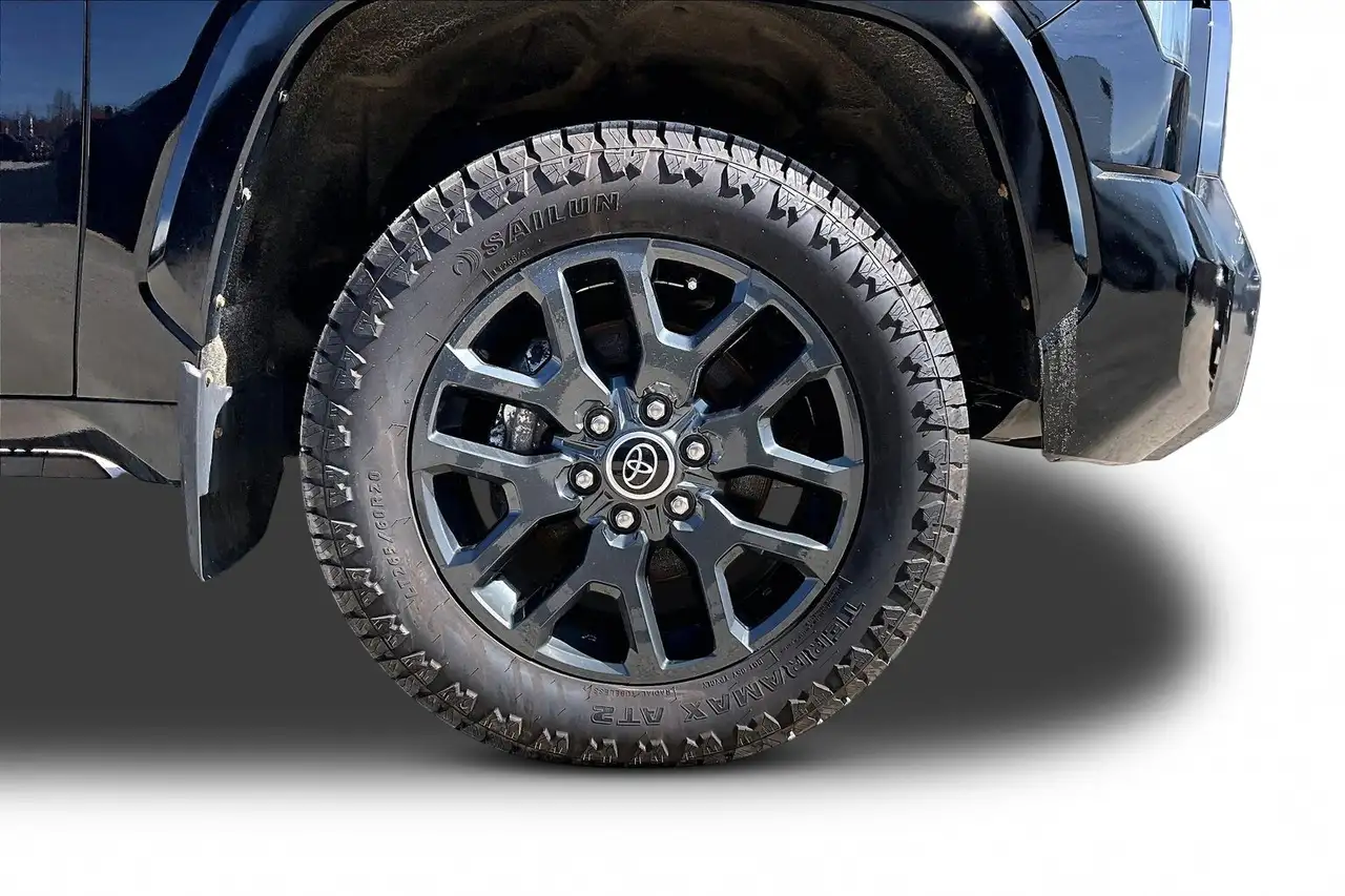 Toyota Tundra снимка Toyota Tundra