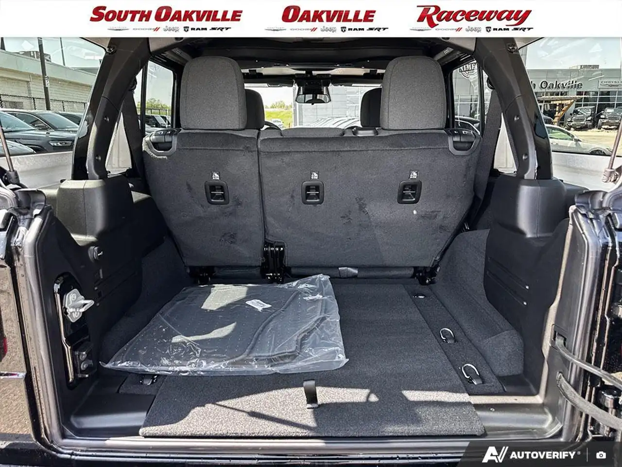 Jeep Wrangler photo Jeep Wrangler