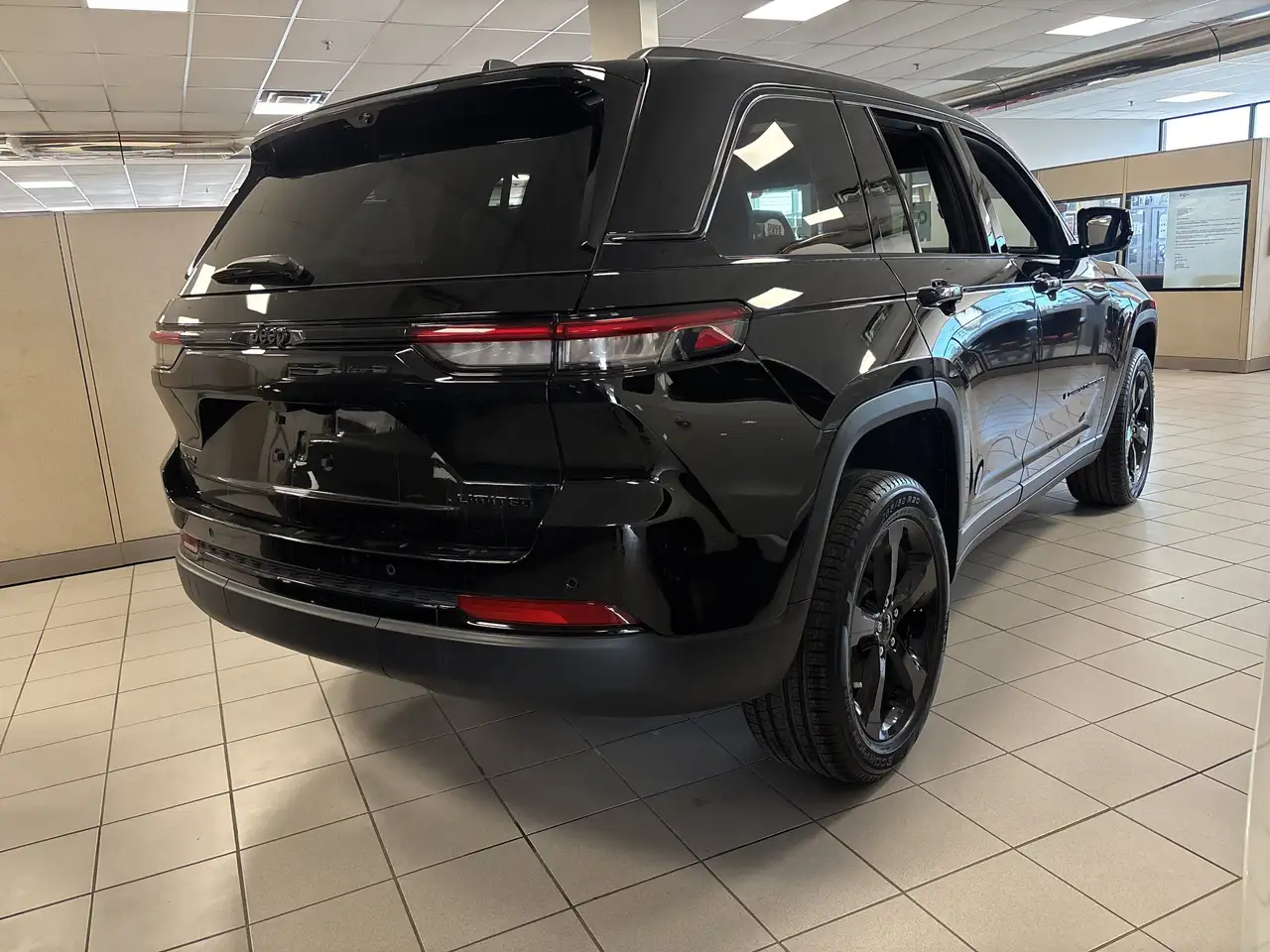 Jeep Grand Cherokee снимка Jeep Grand Cherokee