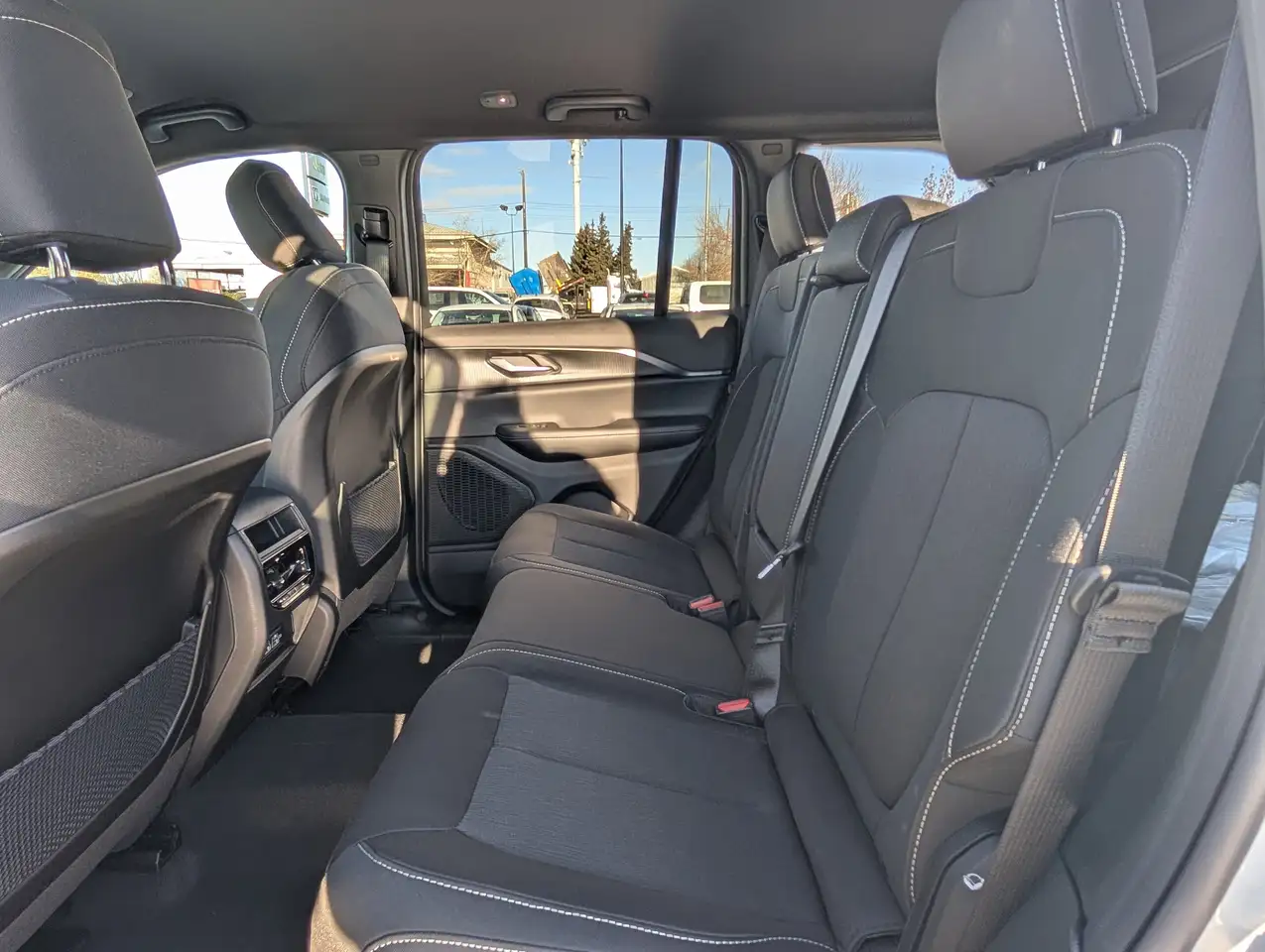 Jeep Grand Cherokee photo Jeep Grand Cherokee