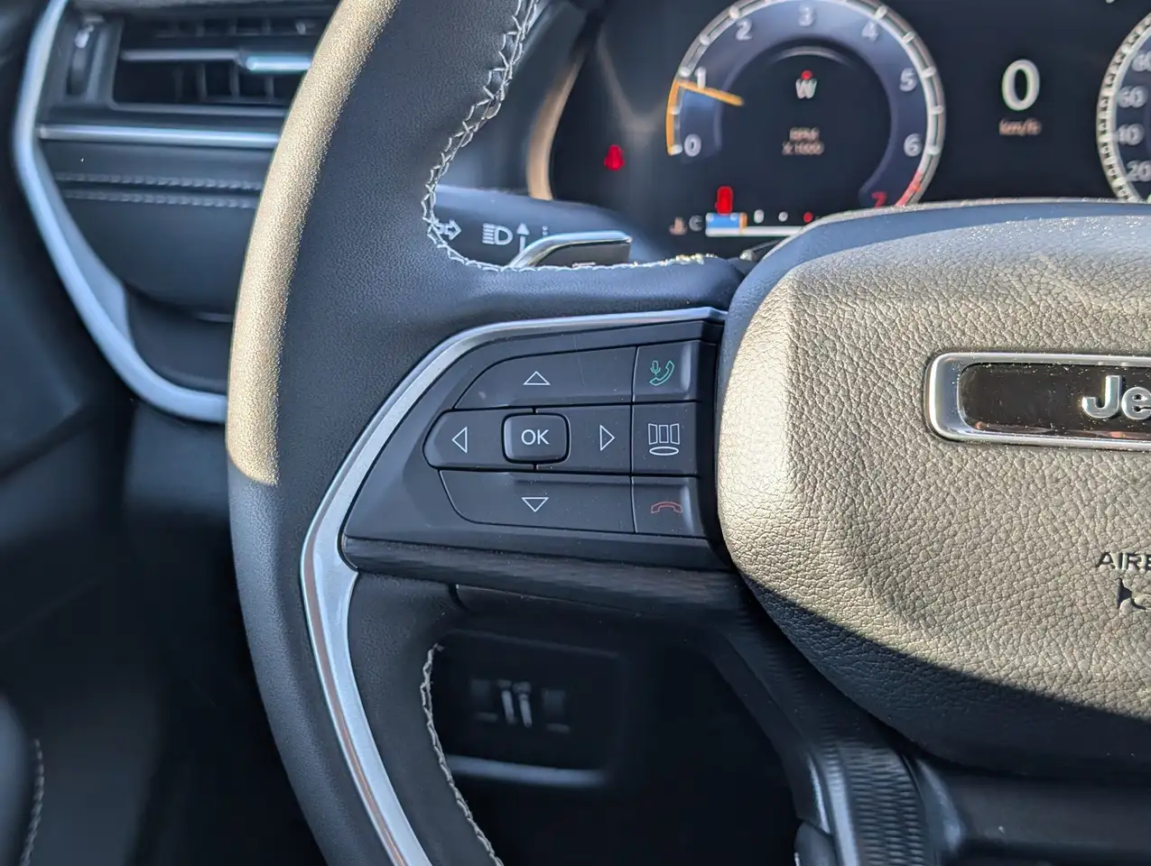 Jeep Grand Cherokee photo Jeep Grand Cherokee