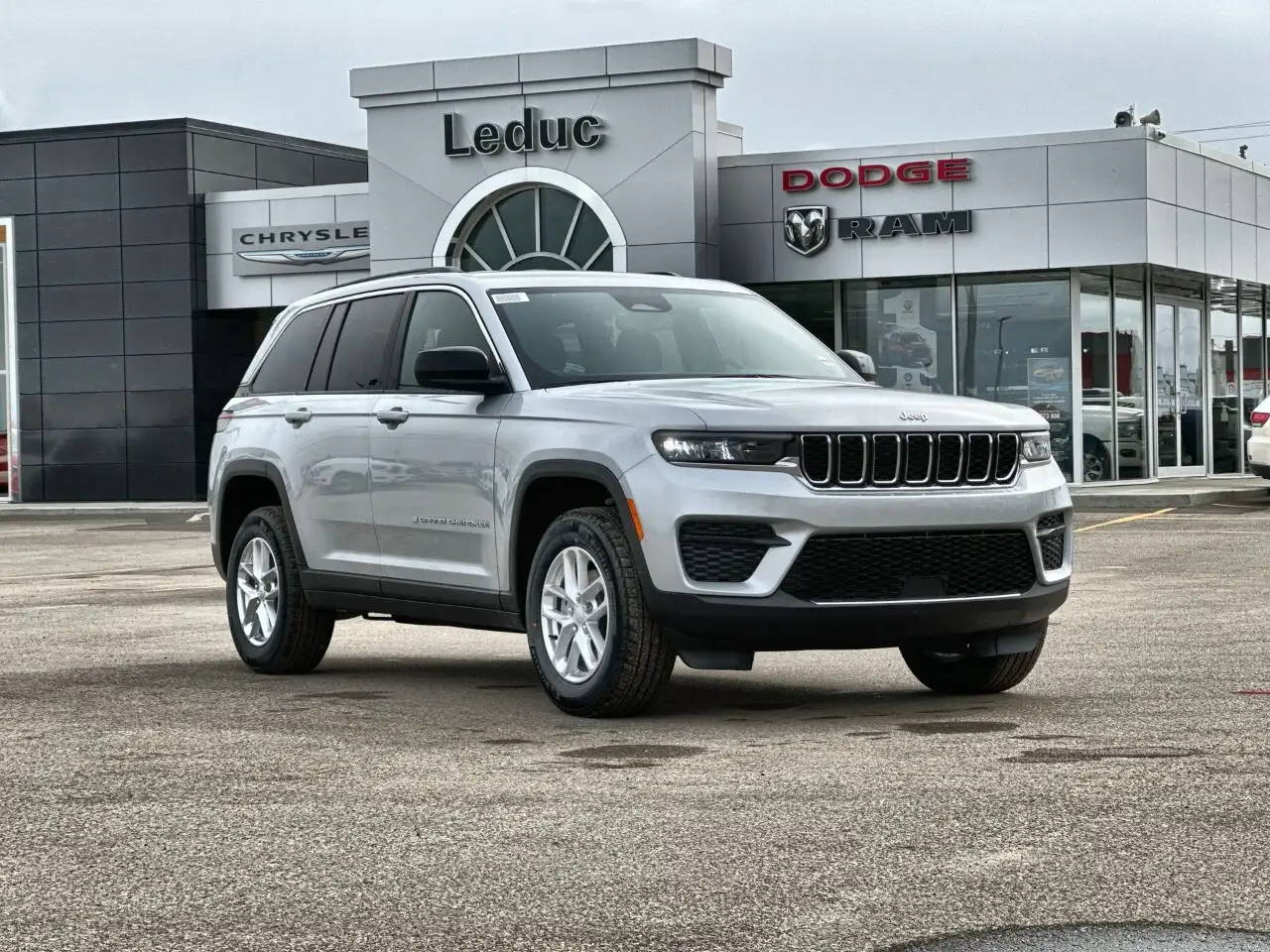 Jeep Grand Cherokee photo Jeep Grand Cherokee