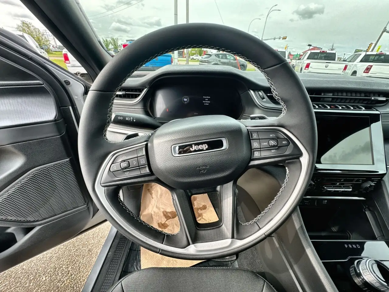 Jeep Grand Cherokee photo Jeep Grand Cherokee