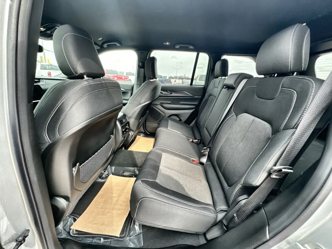 Jeep Grand Cherokee photo Jeep Grand Cherokee