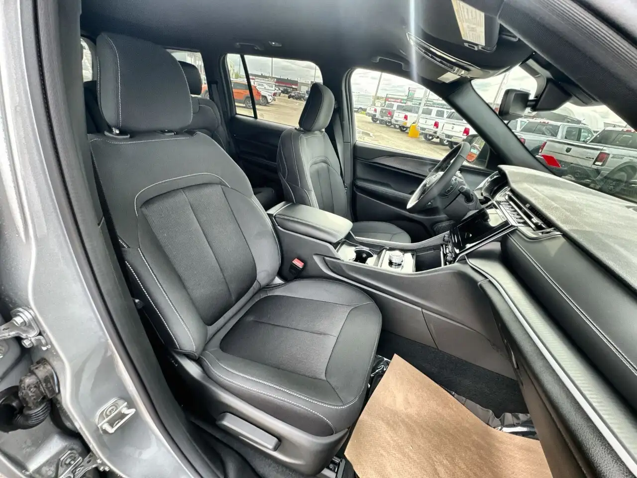 Jeep Grand Cherokee photo Jeep Grand Cherokee