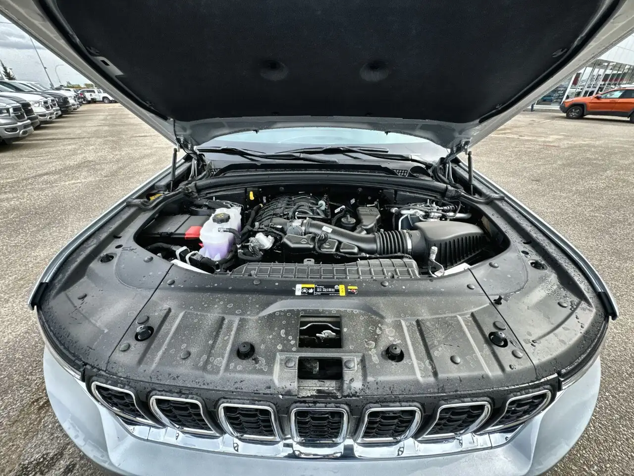 Jeep Grand Cherokee photo Jeep Grand Cherokee