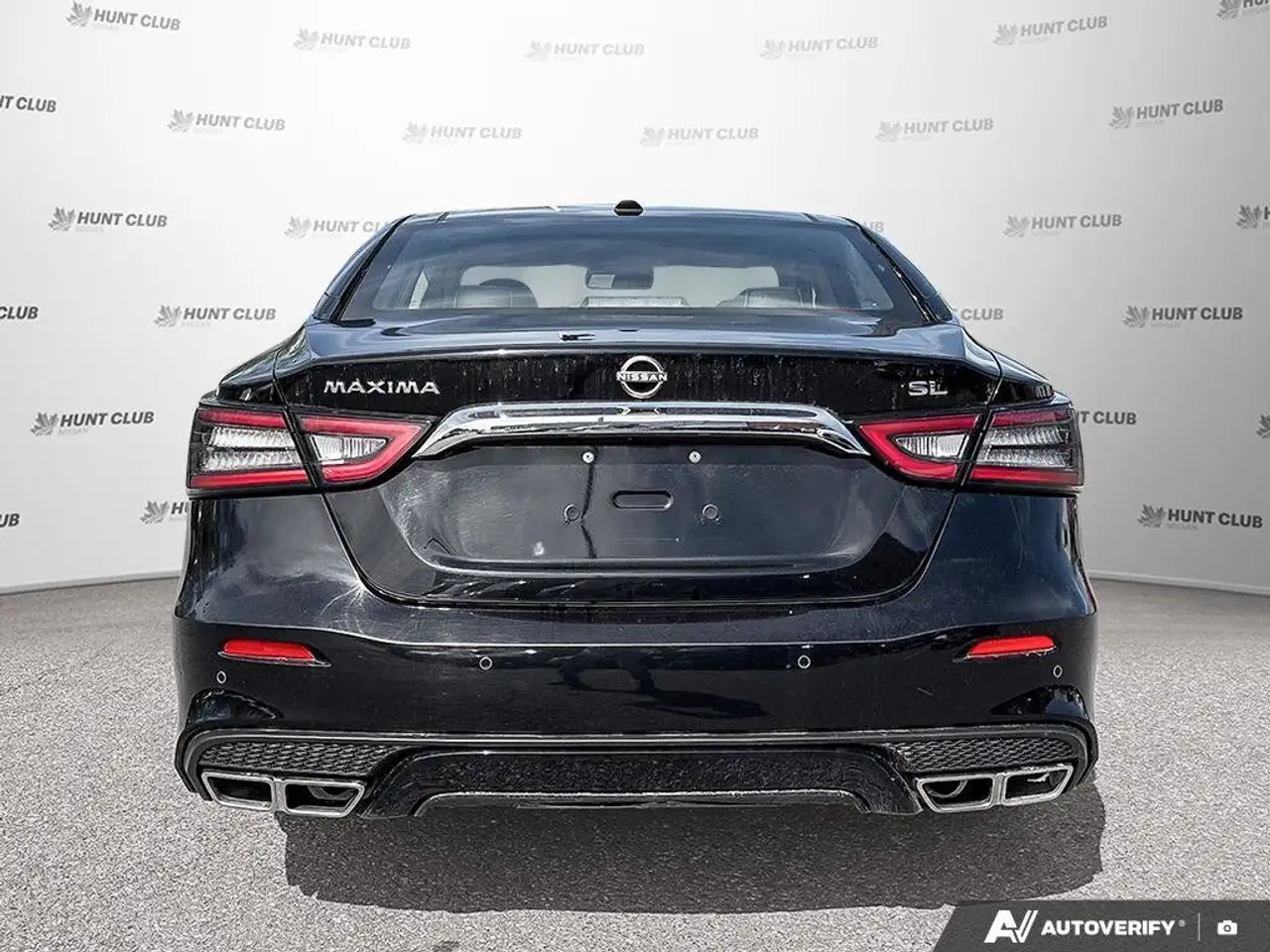 Nissan Maxima снимка Nissan Maxima