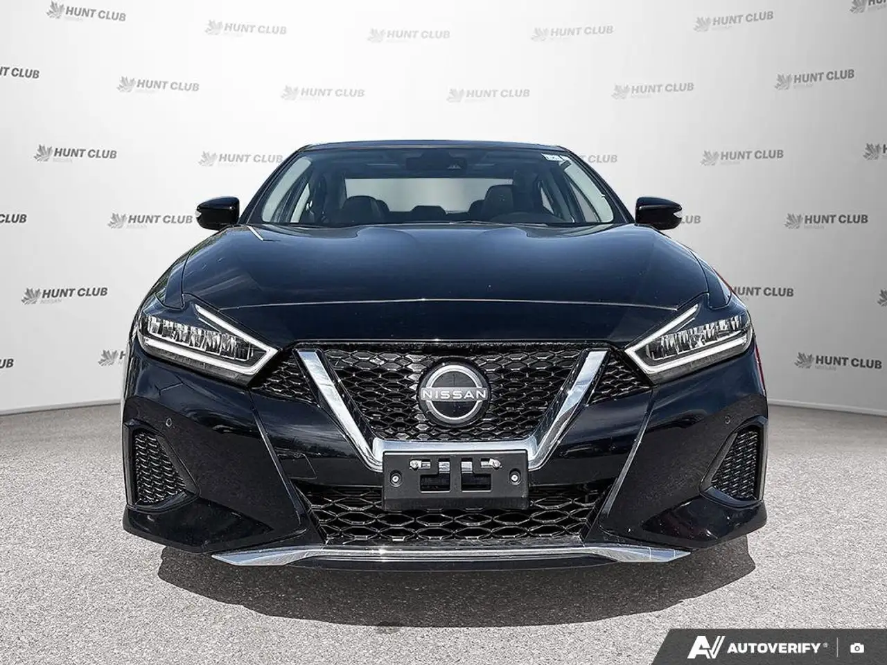 Nissan Maxima снимка Nissan Maxima