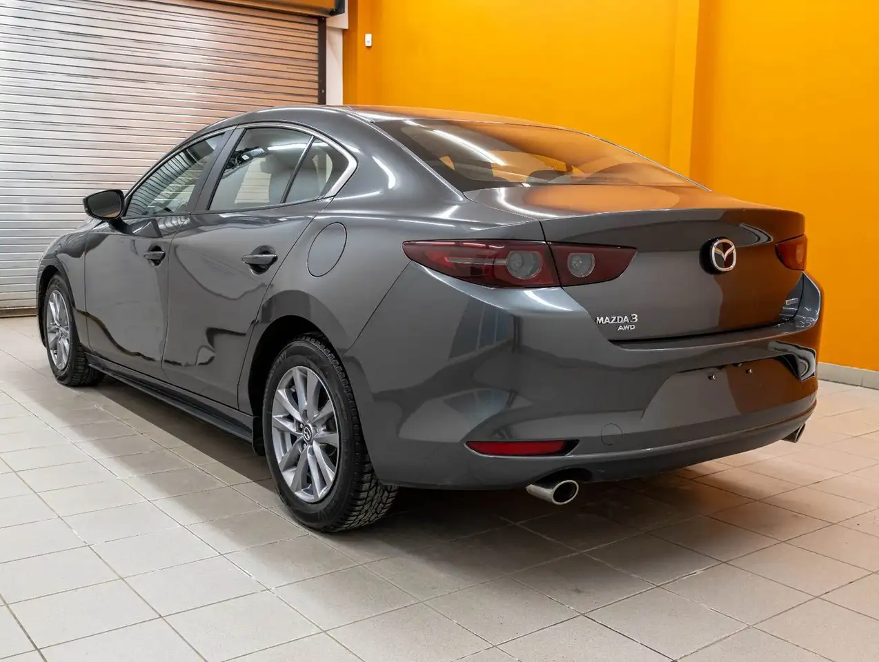 Mazda 3 снимка Mazda 3