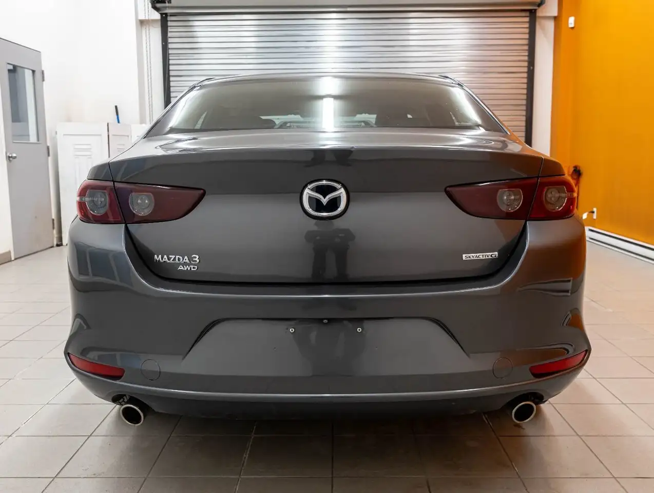 Mazda 3 снимка Mazda 3