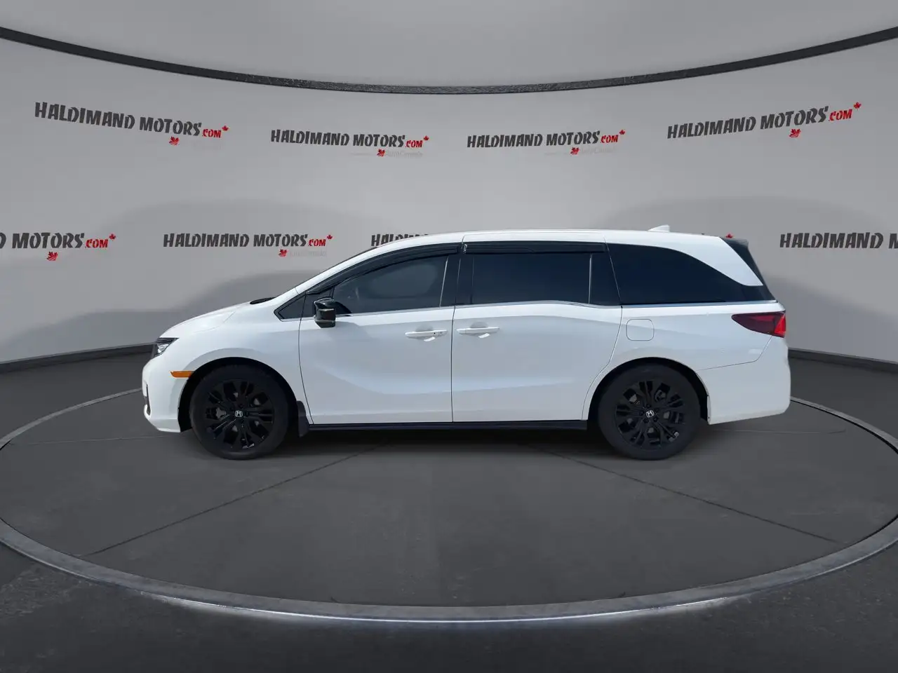 Honda Odyssey снимка Honda Odyssey