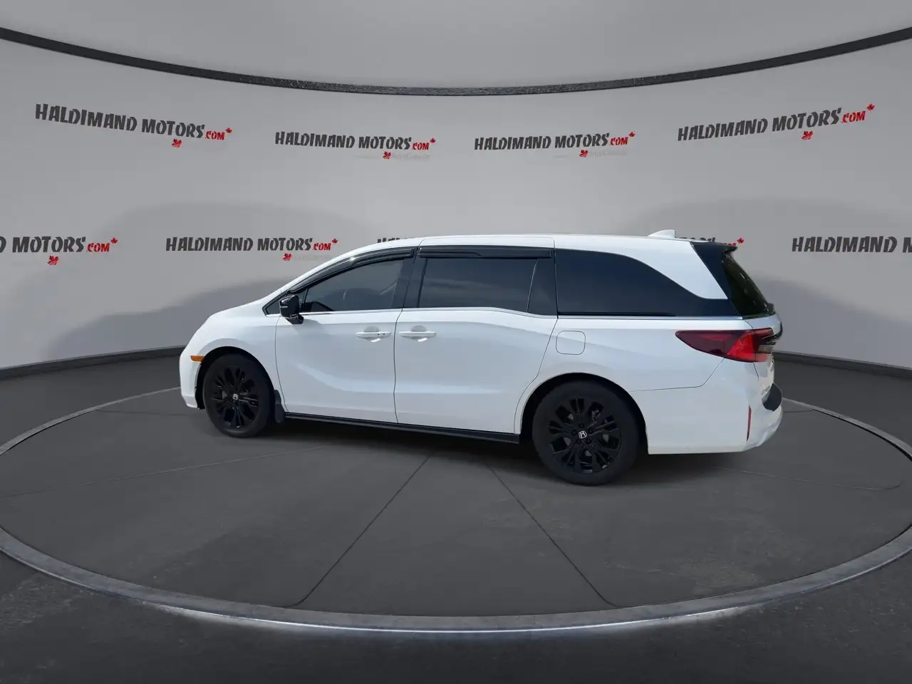 Honda Odyssey снимка Honda Odyssey