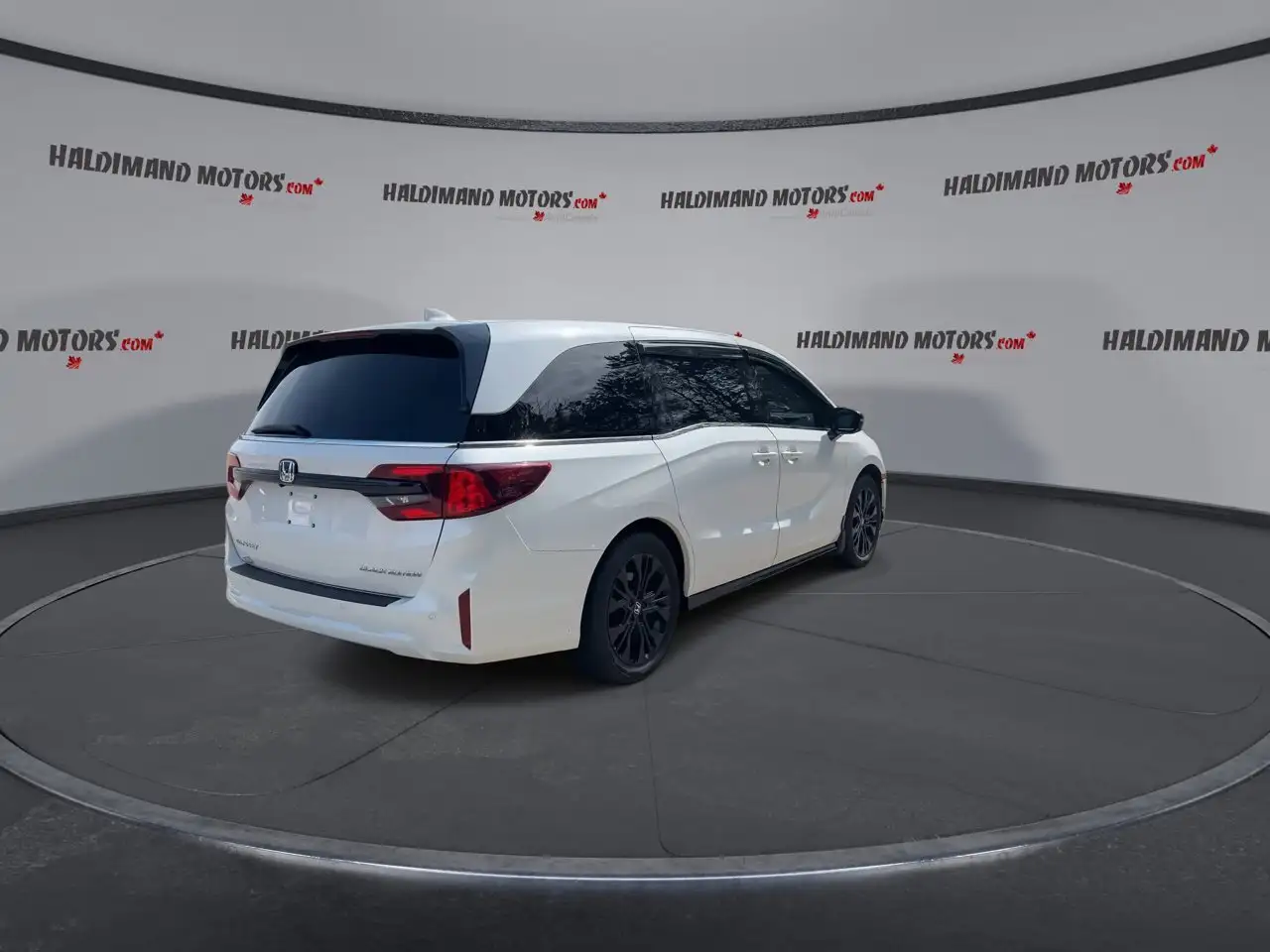 Honda Odyssey снимка Honda Odyssey
