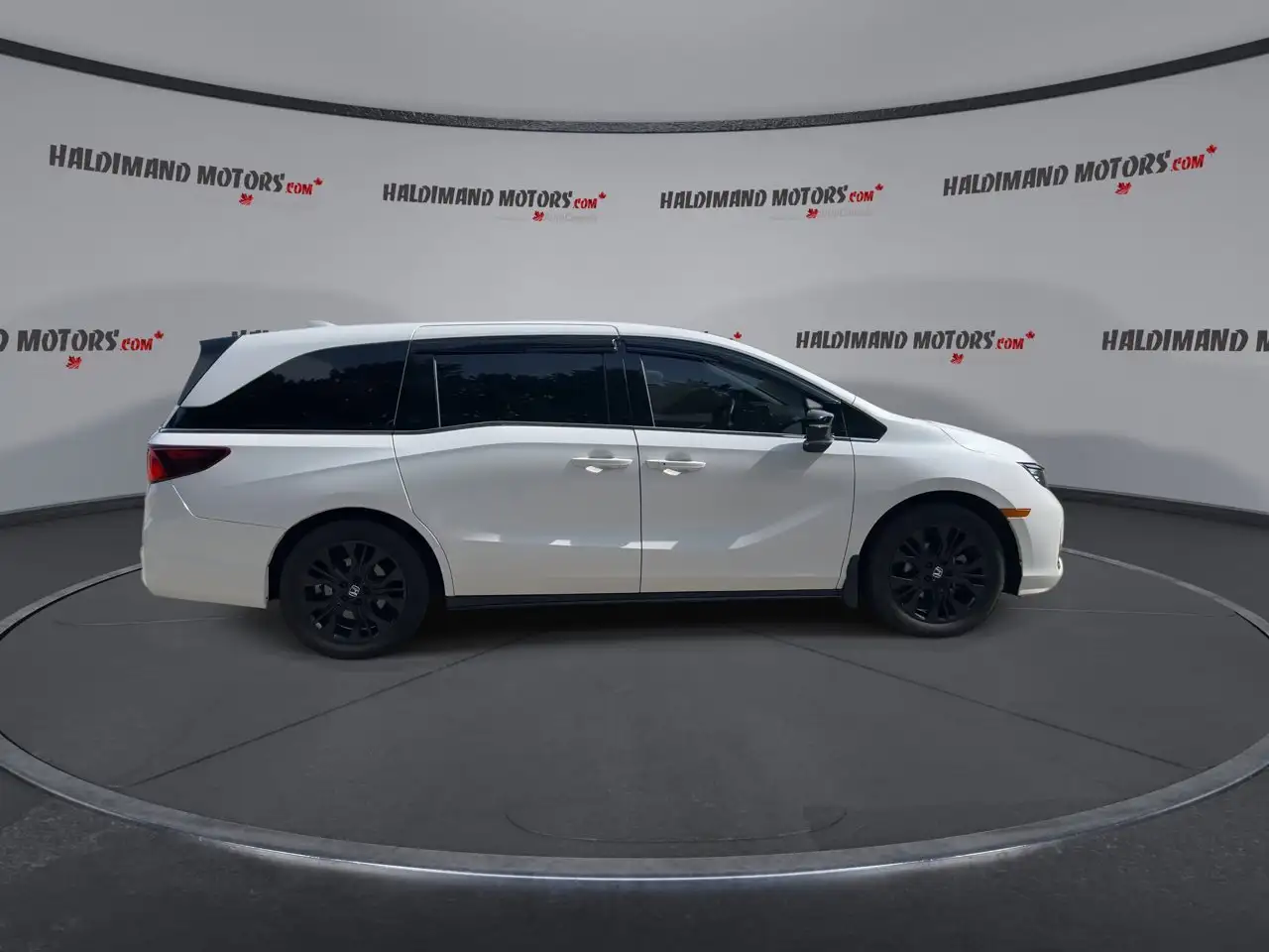 Honda Odyssey снимка Honda Odyssey