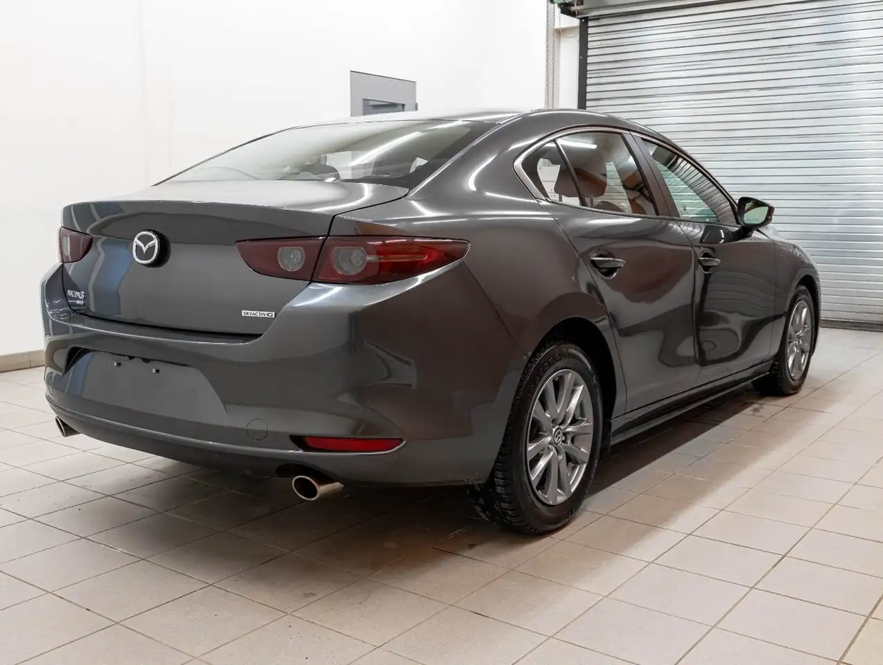 Mazda 3 снимка Mazda 3
