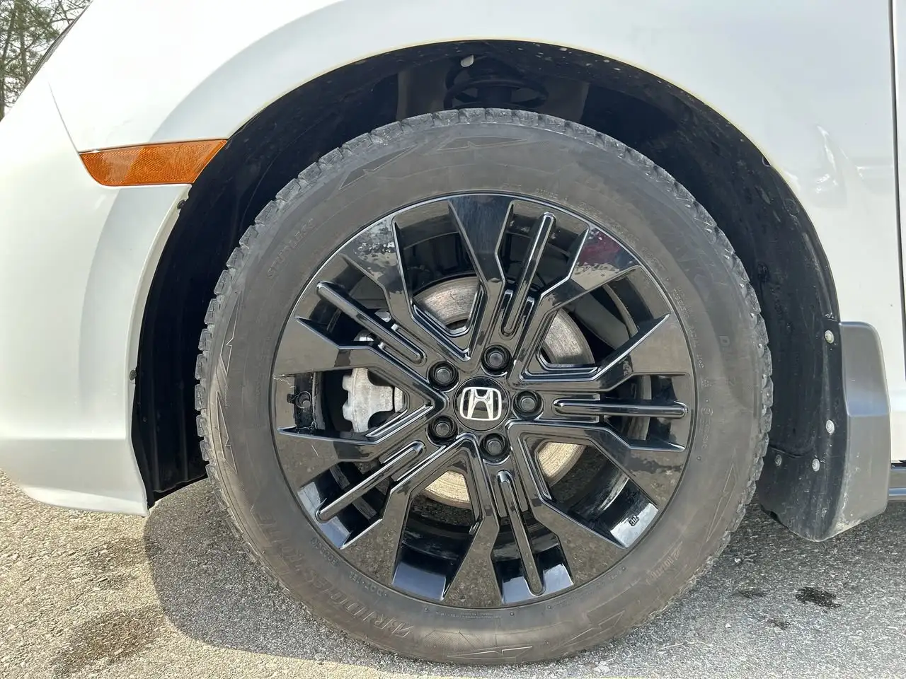 Honda Odyssey снимка Honda Odyssey