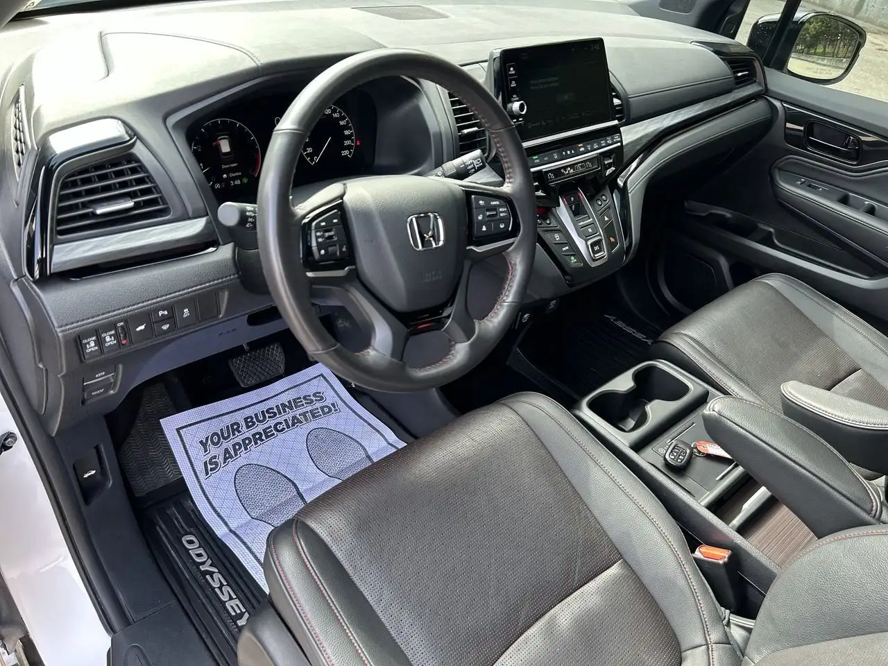Honda Odyssey снимка Honda Odyssey