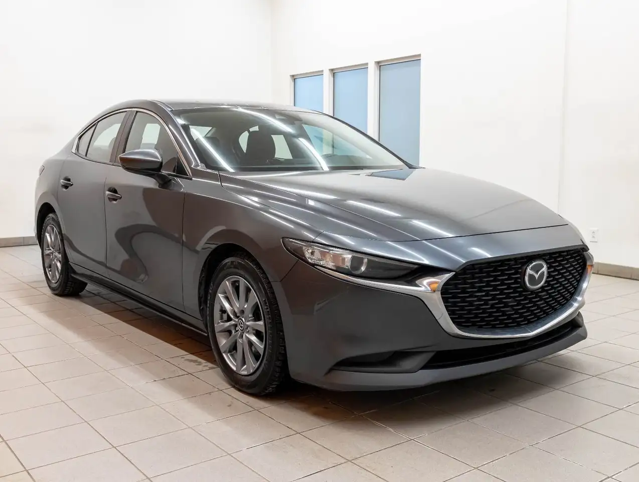 Mazda 3 снимка Mazda 3