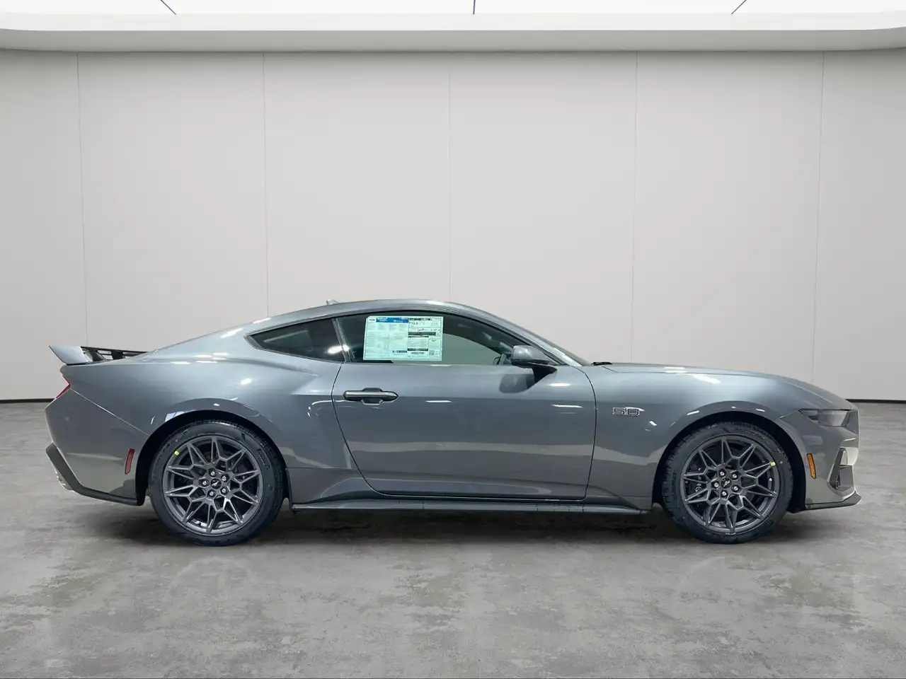 Ford Mustang photo Ford Mustang