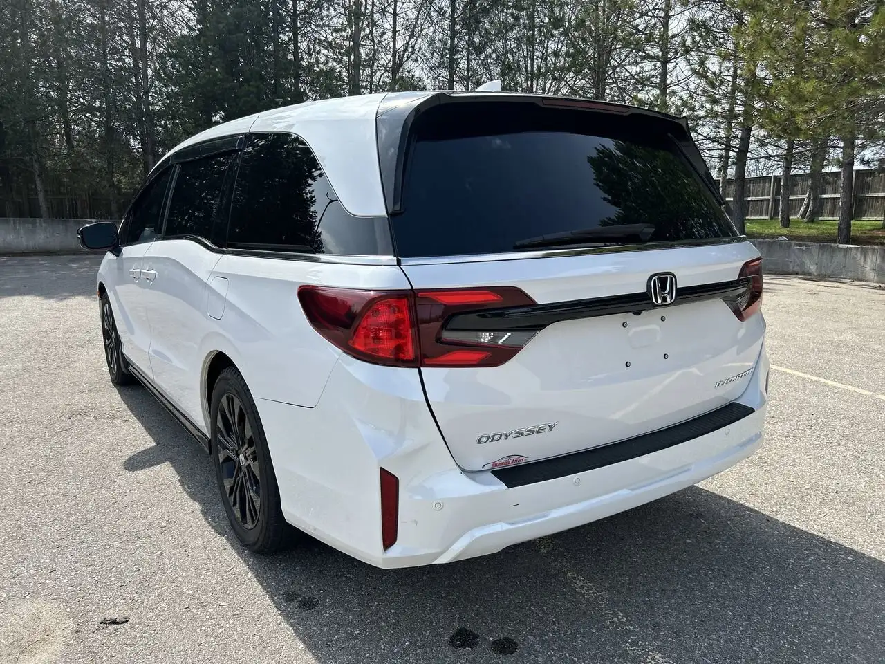 Honda Odyssey снимка Honda Odyssey