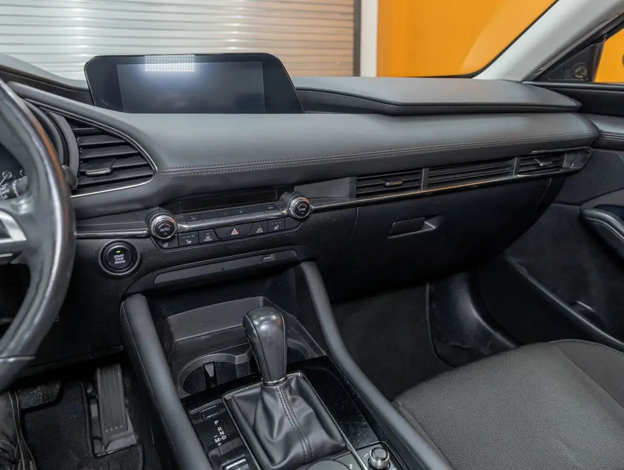 Mazda 3 снимка Mazda 3