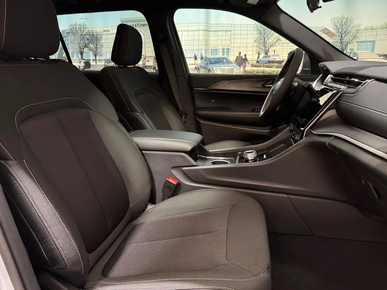 Jeep Grand Cherokee снимка Jeep Grand Cherokee
