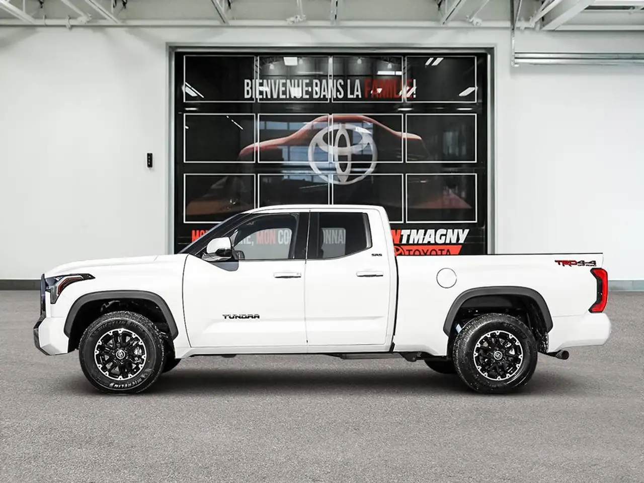 Toyota Tundra снимка Toyota Tundra