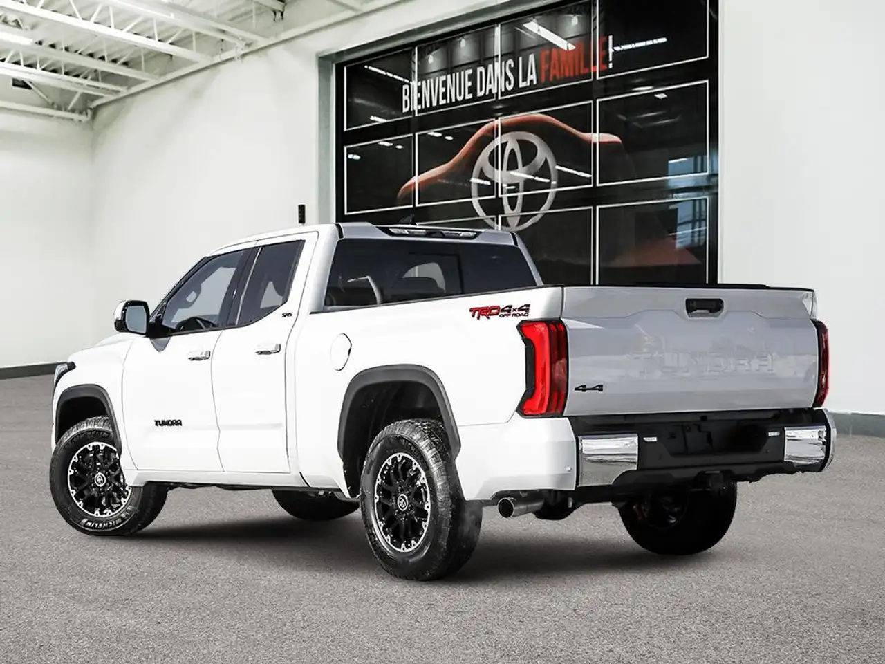 Toyota Tundra снимка Toyota Tundra