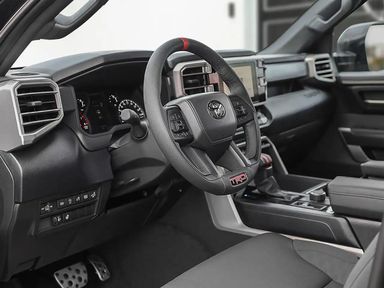 Toyota Tundra снимка Toyota Tundra