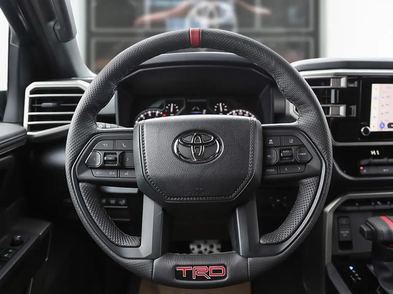 Toyota Tundra снимка Toyota Tundra