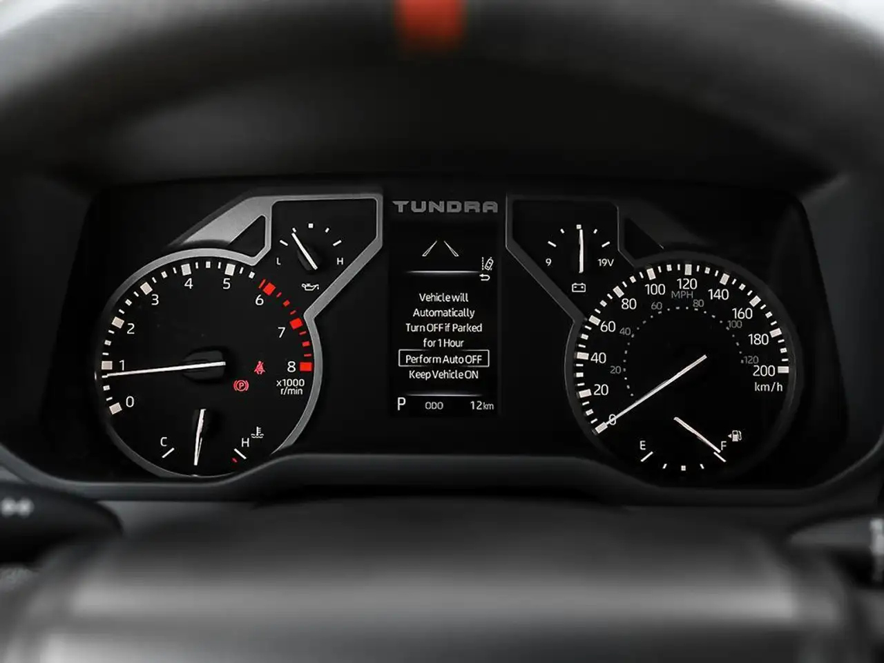 Toyota Tundra снимка Toyota Tundra