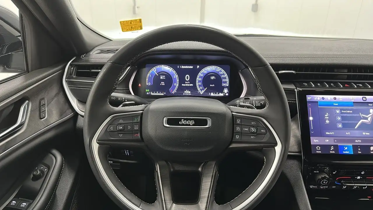 Jeep Grand Cherokee снимка Jeep Grand Cherokee