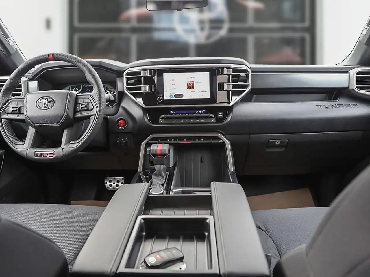 Toyota Tundra снимка Toyota Tundra